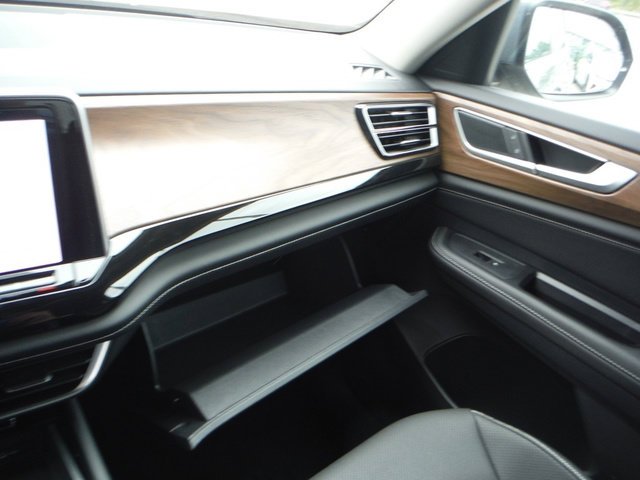 2026 Volkswagen Atlas SE w/Tech - Photo 26