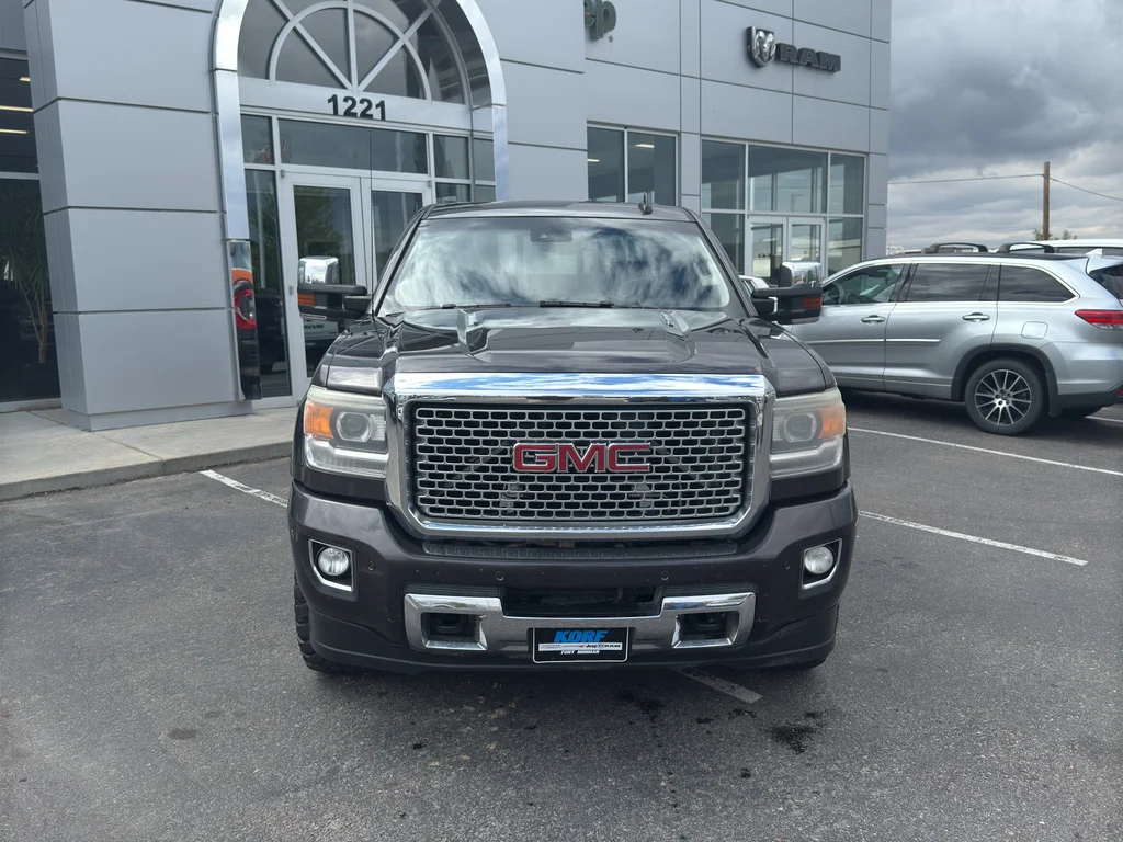 Used 2015 Iridium Metallic GMC Denali image 8