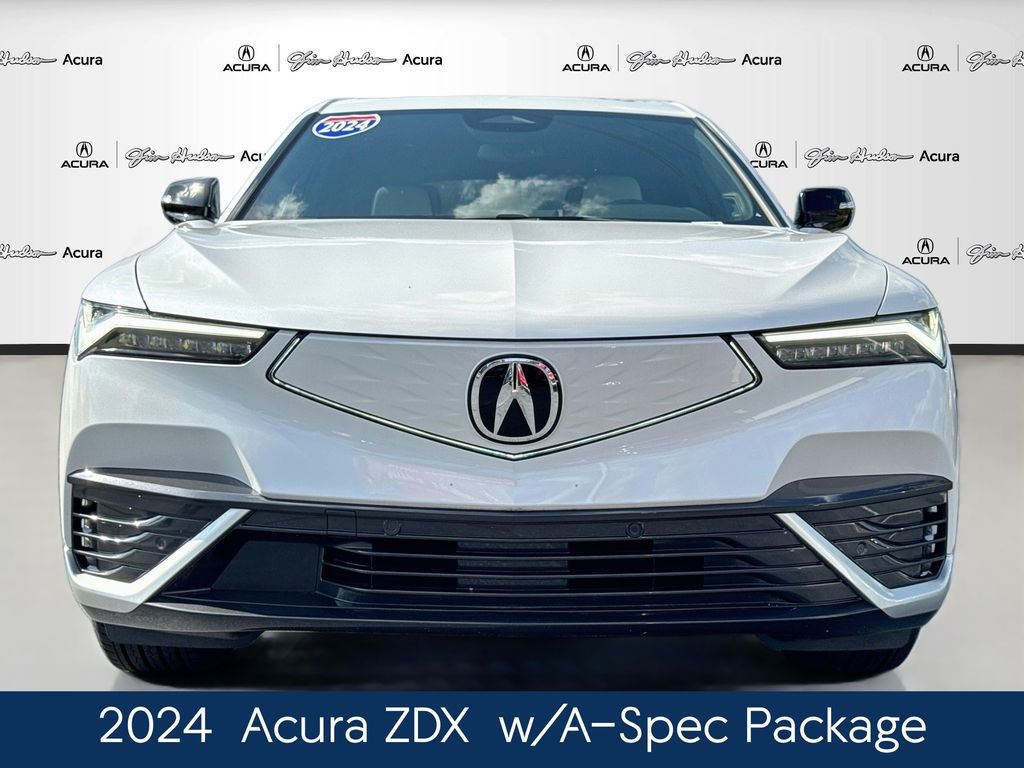 Used 2024  Acura Base image 3