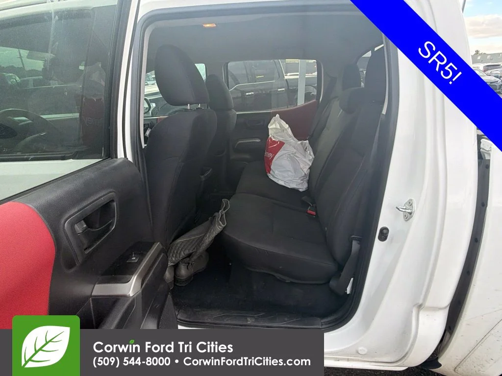 Used 2022 White Toyota SR5 image 9