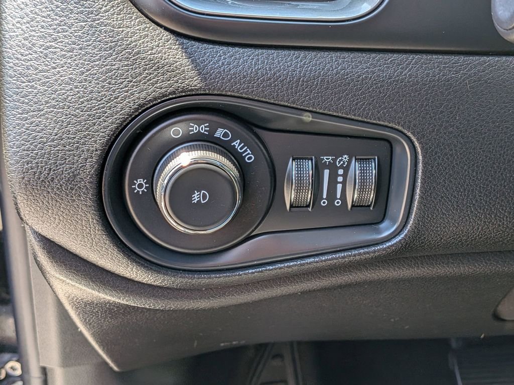 Certified Used 2021 Black Jeep Limited image 14