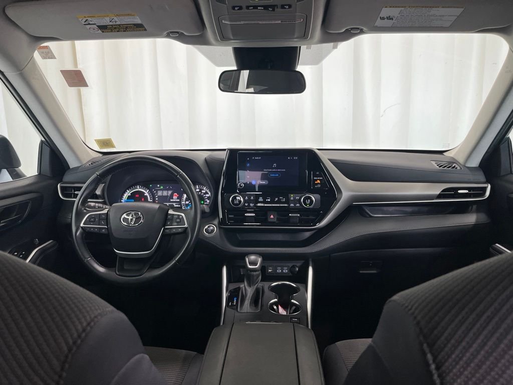 Used 2023 Blue Toyota LE image 9