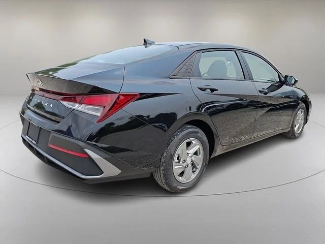 New 2026 Black Hyundai SE image 7