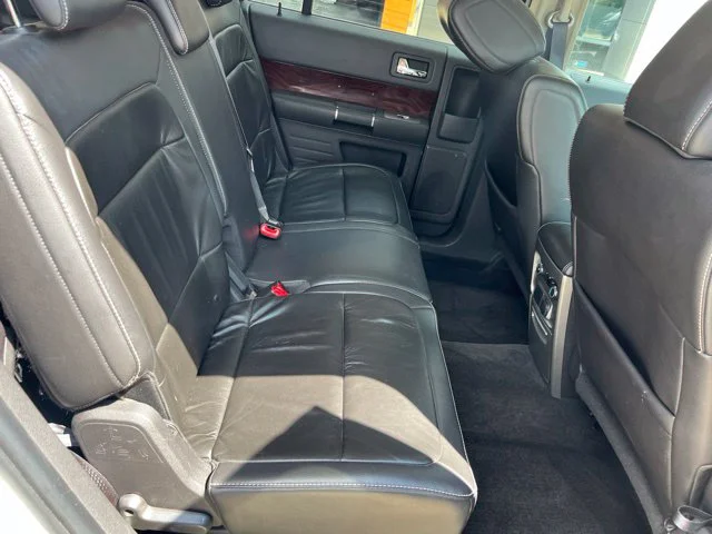 Used 2009 Silver Ford SEL image 23
