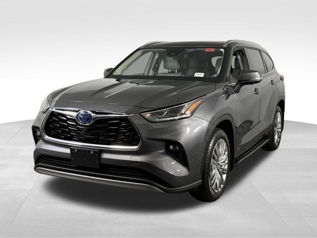 Used 2024 Magnetic Gray Metallic Toyota Platinum image 9