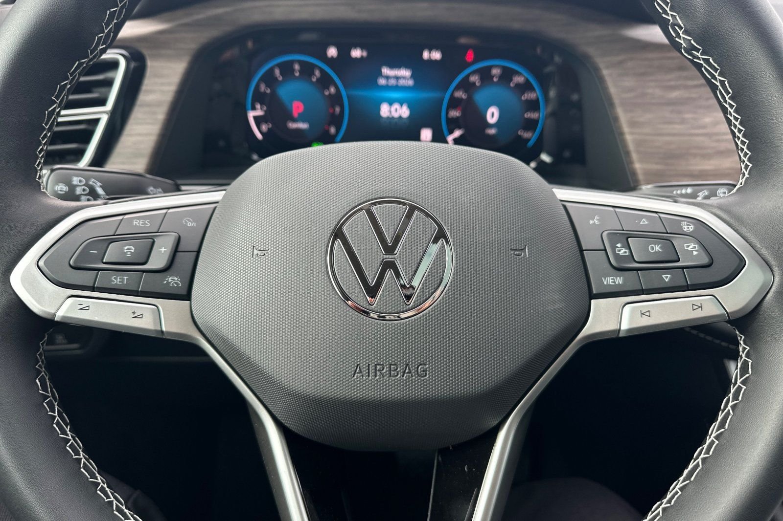 New 2026 Avocado Green Pearl Volkswagen SEL image 24