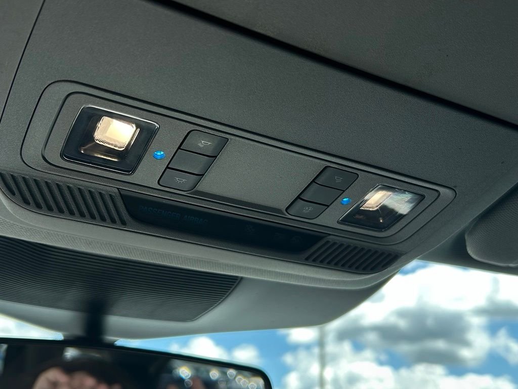 Used 2022 Oxford White Ford XLT image 26
