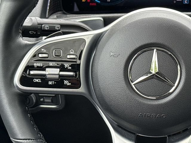 Used 2022 White Mercedes-Benz GLB 250 image 22