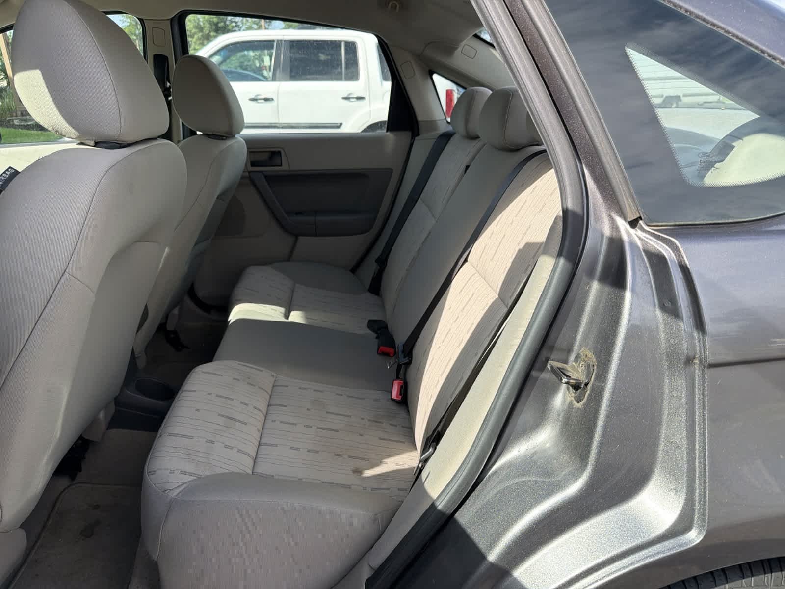 Used 2010  Ford SE image 9