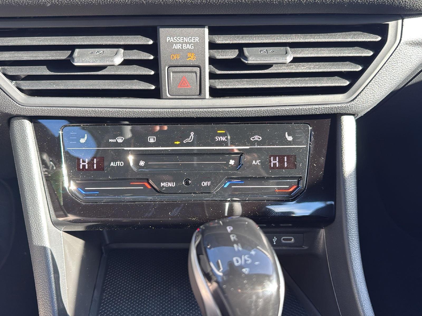 2026 Volkswagen Jetta Sport - Photo 11