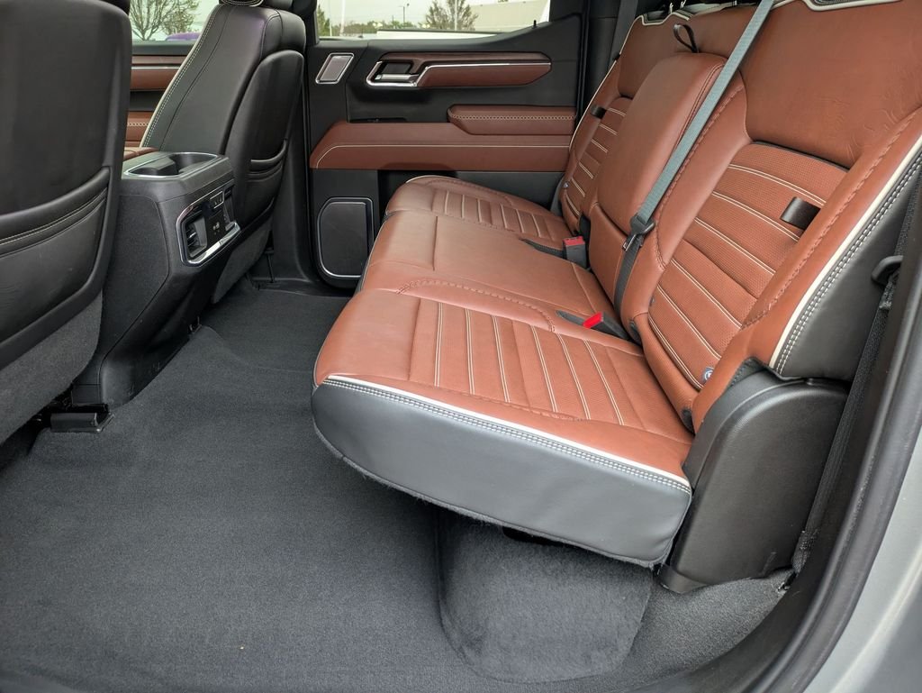Used 2024 Silver GMC Denali Ultimate image 22