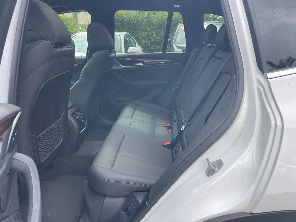 Used 2021 White BMW xDrive30i image 13