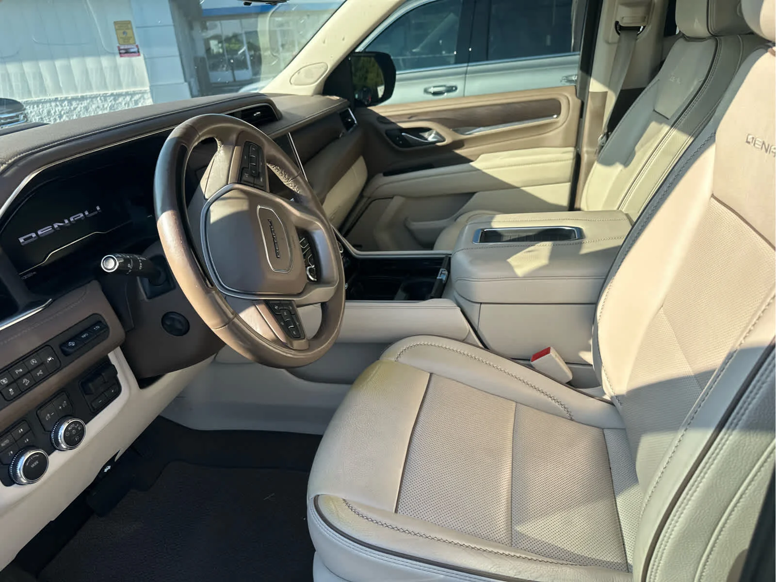 Used 2023 Onyx Black GMC Denali image 2