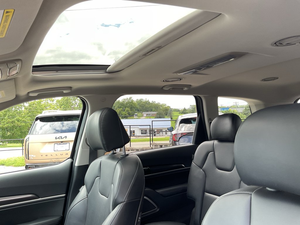 Certified Used 2024 Ebony Black Kia S image 26