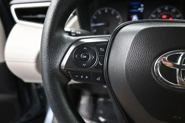 Used 2025 Blue Toyota L image 26