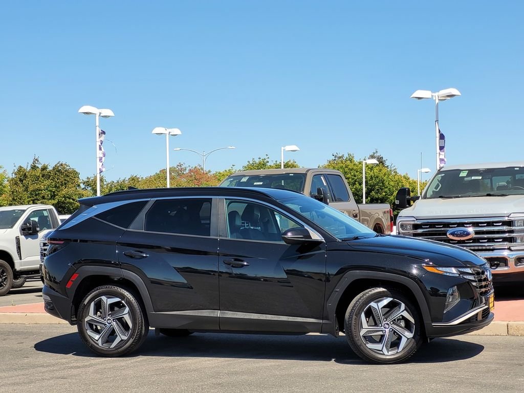 Certified Used 2023 Black Hyundai SEL image 3