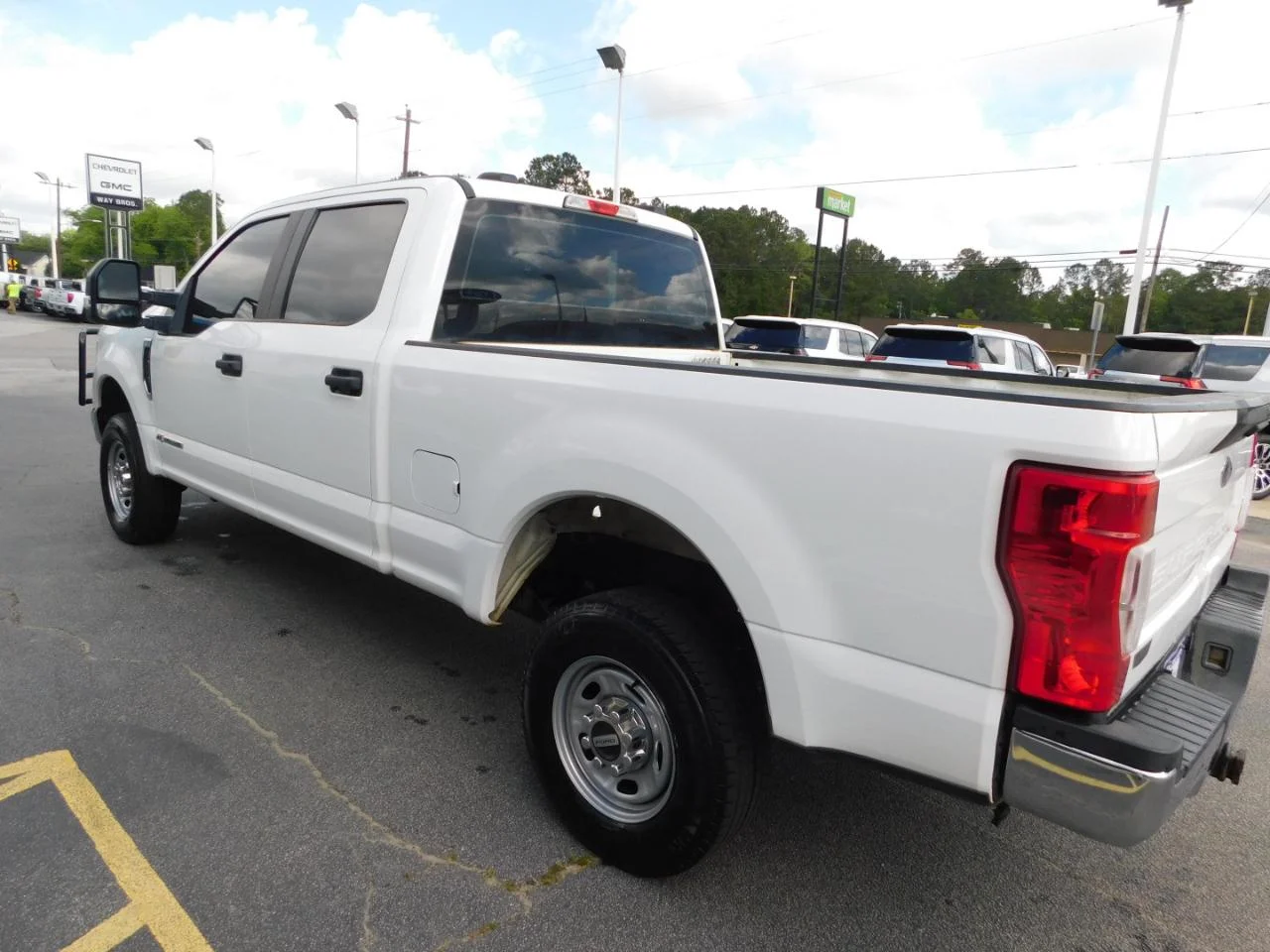 Used 2022 White Ford XL 4WD Crew Cab 6.75 ft Box image 6
