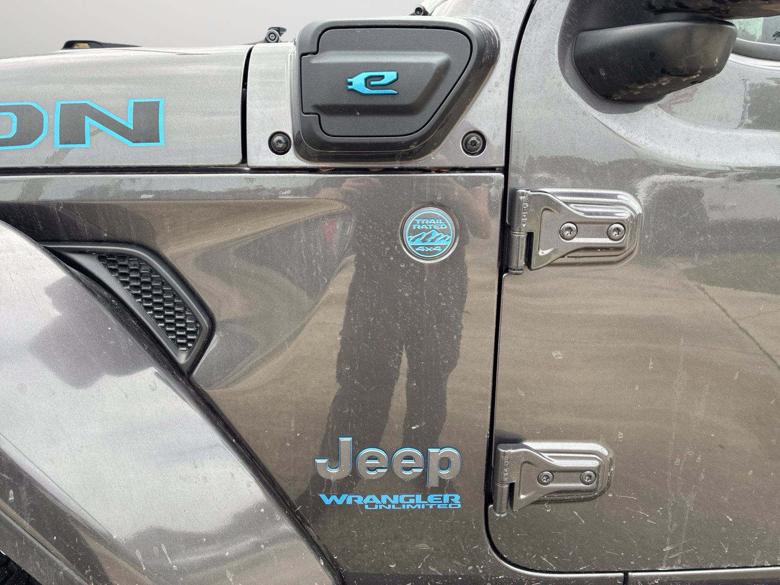Used 2021 Gray Jeep Unlimited Rubicon 4xe image 29