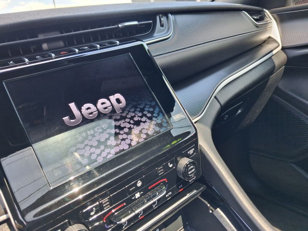 Used 2023 Red Jeep Altitude X image 22