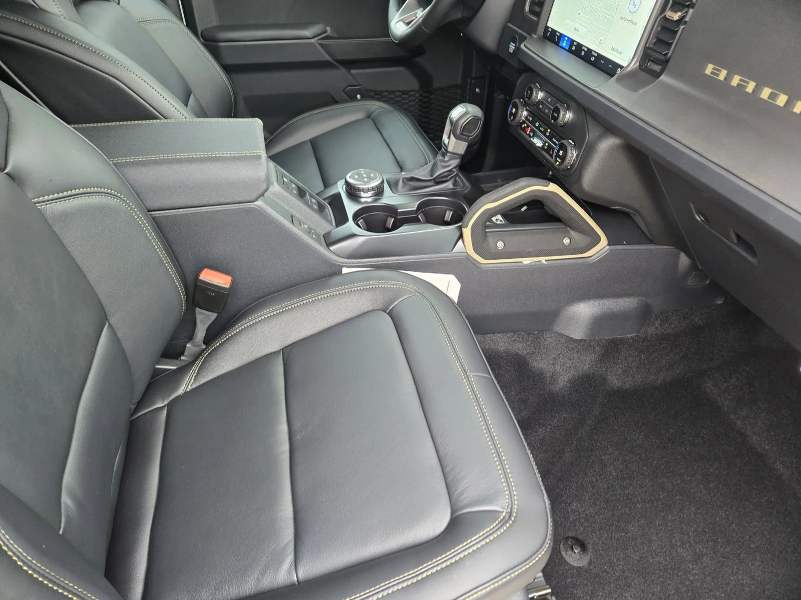 New 2025 Oxford White Ford Badlands® image 9