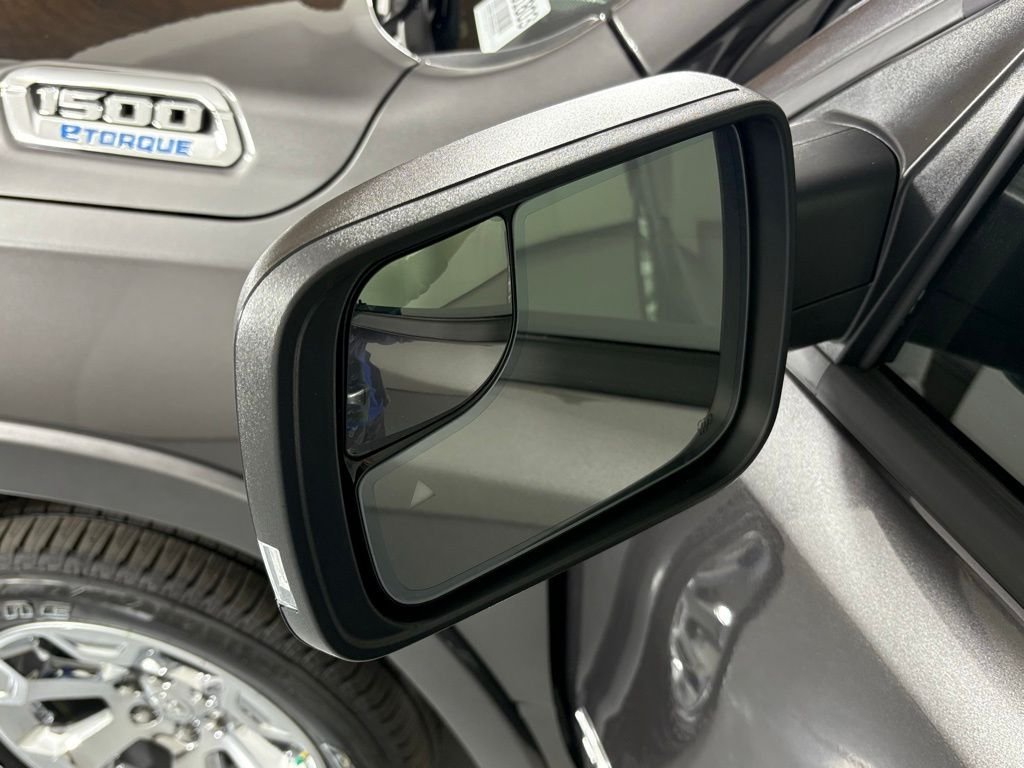 New 2026 Granite Crystal Metallic Clear-Coat Exterior Paint RAM Big Horn/Lone Star image 13