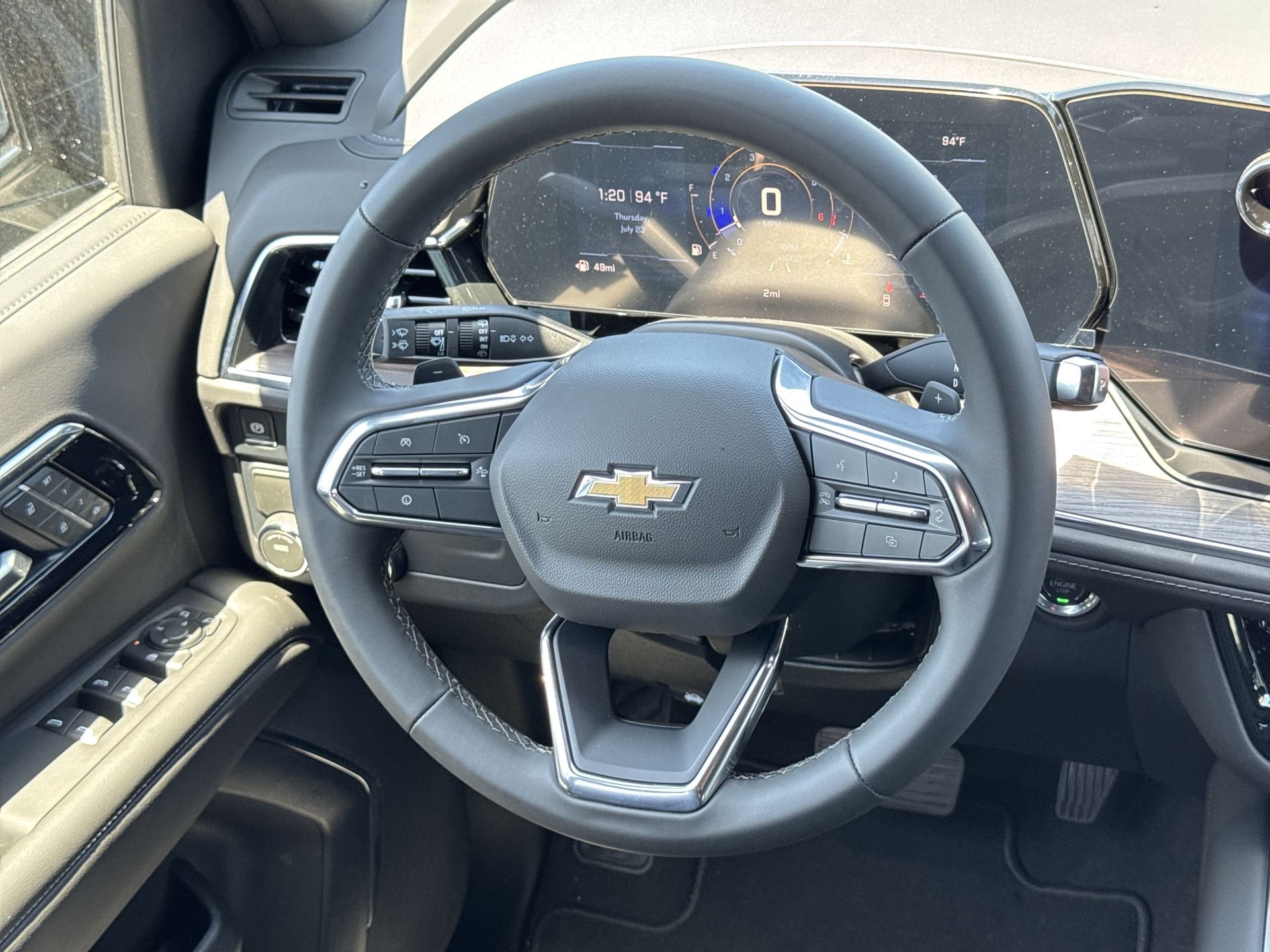 2026 Chevrolet Suburban LT - Photo 19