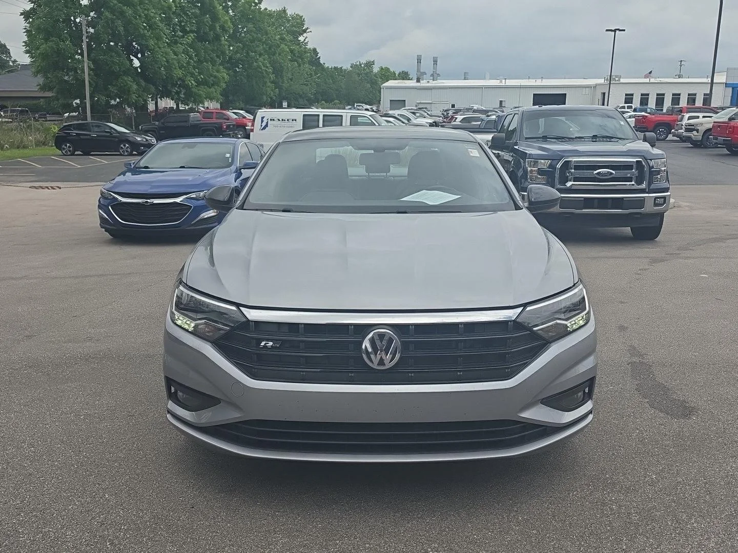 Used 2021 Pyrite Silver Metallic Volkswagen R-Line image 8