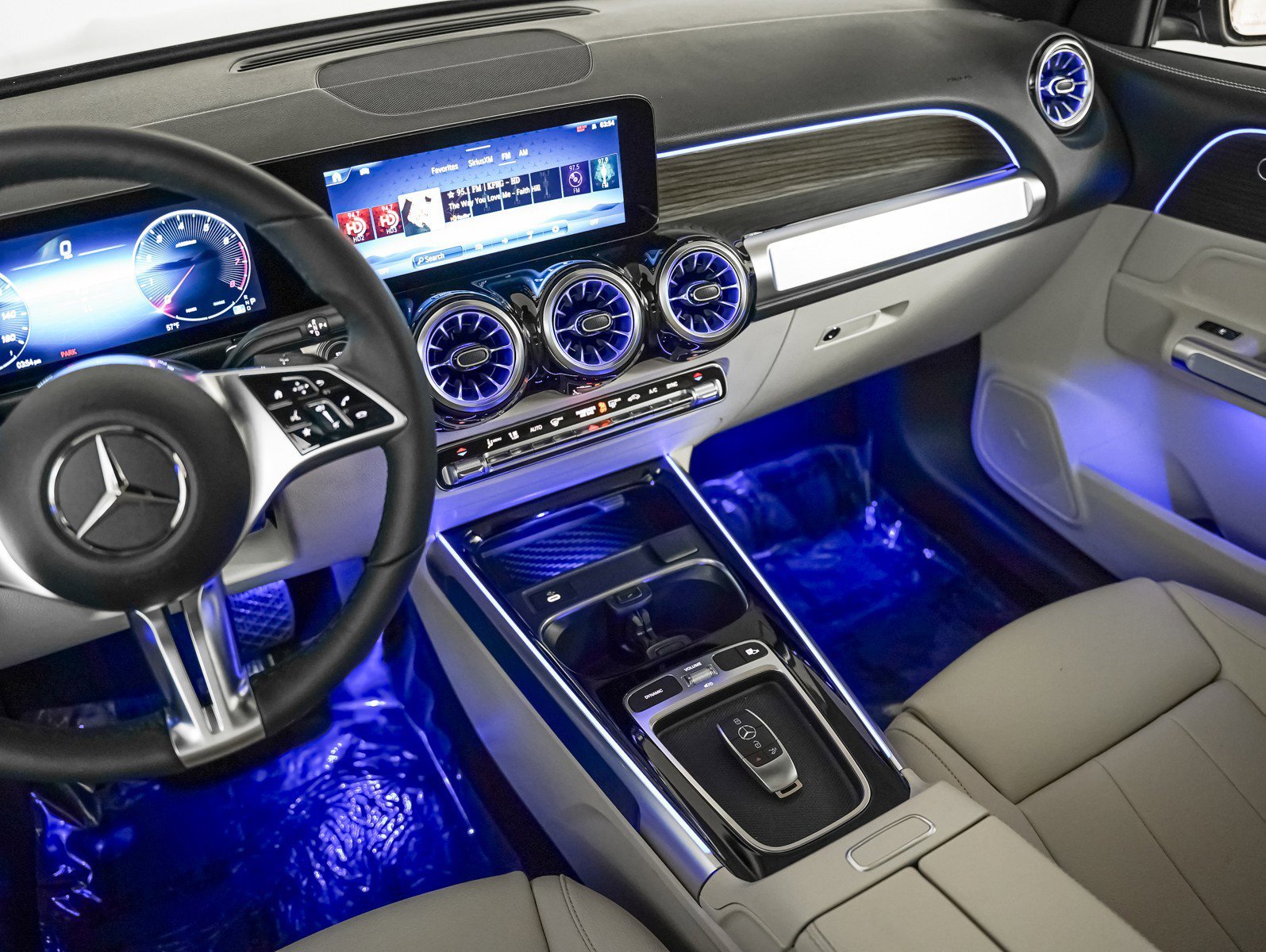 New 2026 Night Black Mercedes-Benz GLB 250 image 17