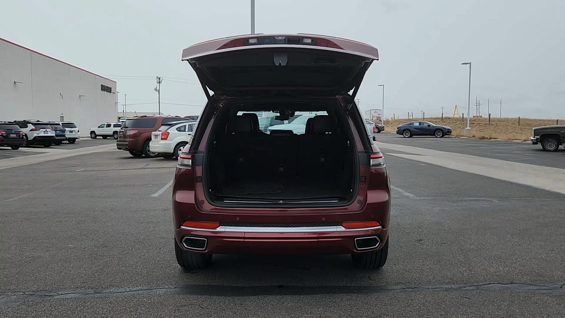 Used 2022 Velvet Red Pearlcoat Jeep Summit Reserve image 19
