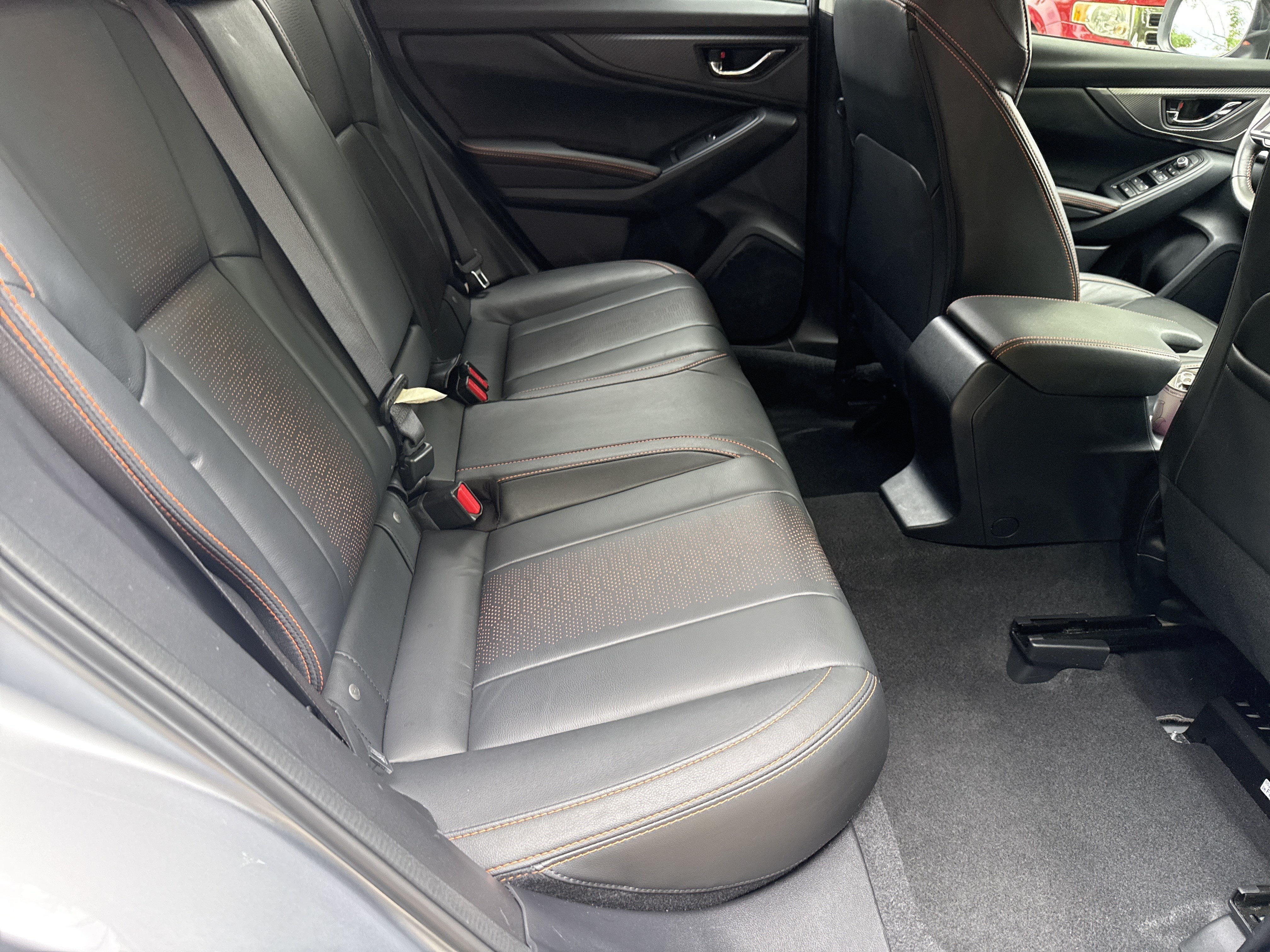 Used 2023 Ice Silver Metallic Subaru Limited image 14