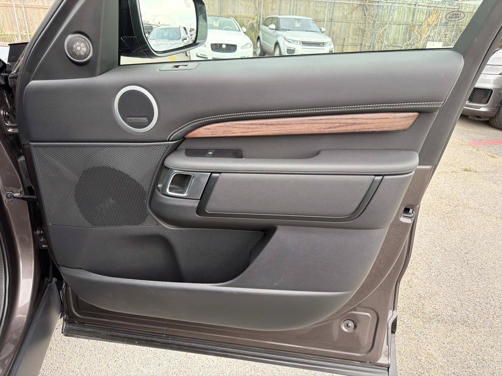 Certified Used 2025 Gray Land Rover Dynamic SE image 14