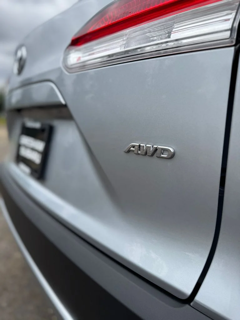Used 2025 Silver Toyota L image 39