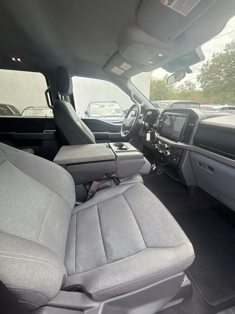 Used 2025 Gray Ford XLT image 23