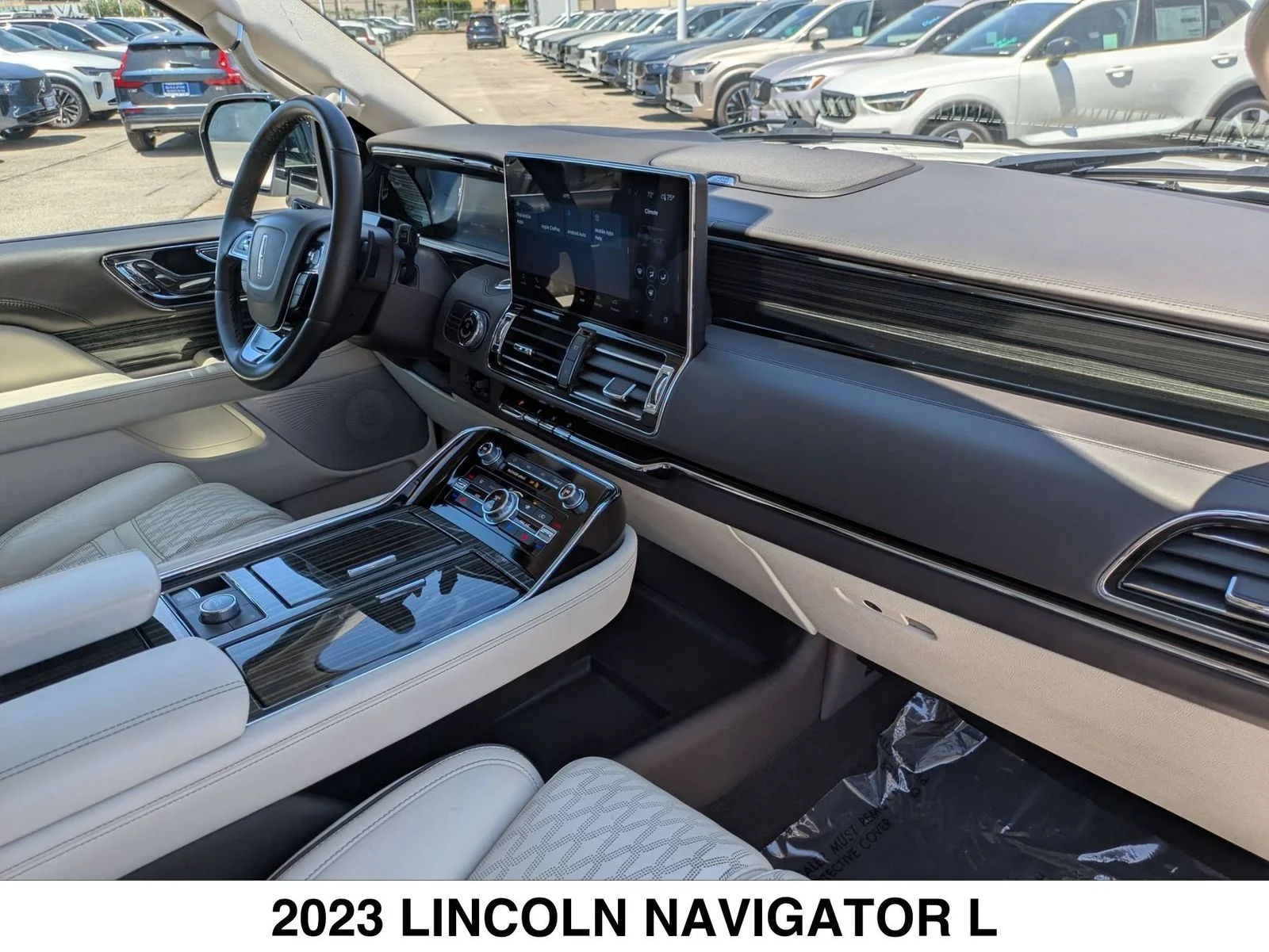 Used 2023 White Lincoln Black Label image 26
