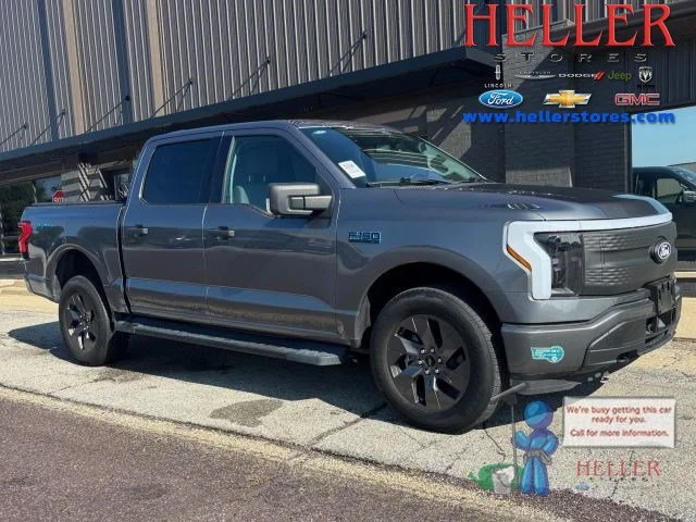 Used 2024 Gray Metallic Ford XLT image 1