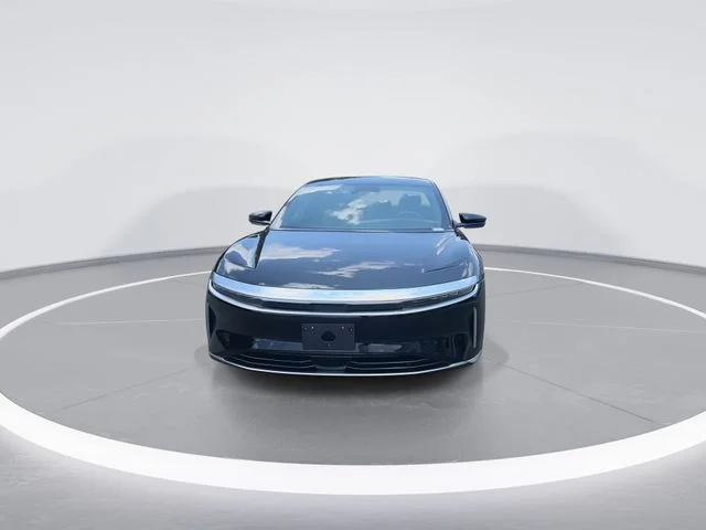 Used 2024  Lucid Touring image 3