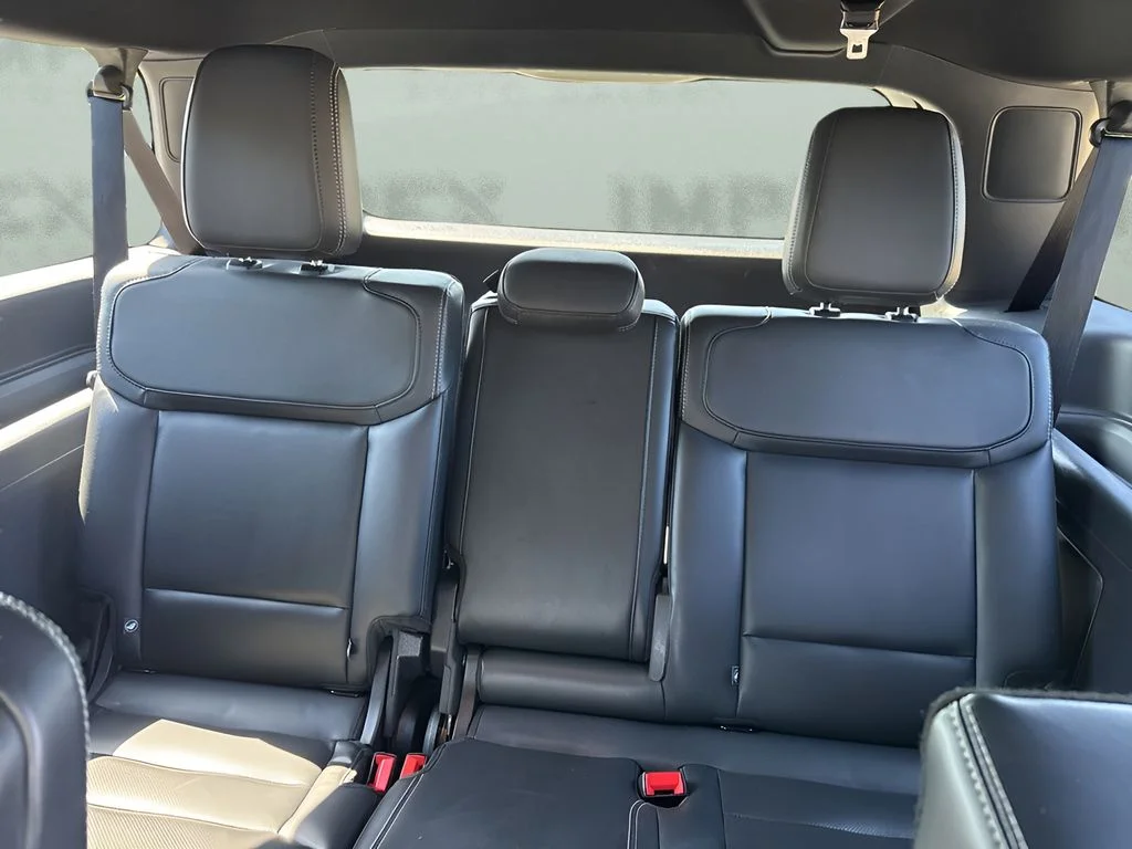 Used 2025 Silver Ford Platinum image 13