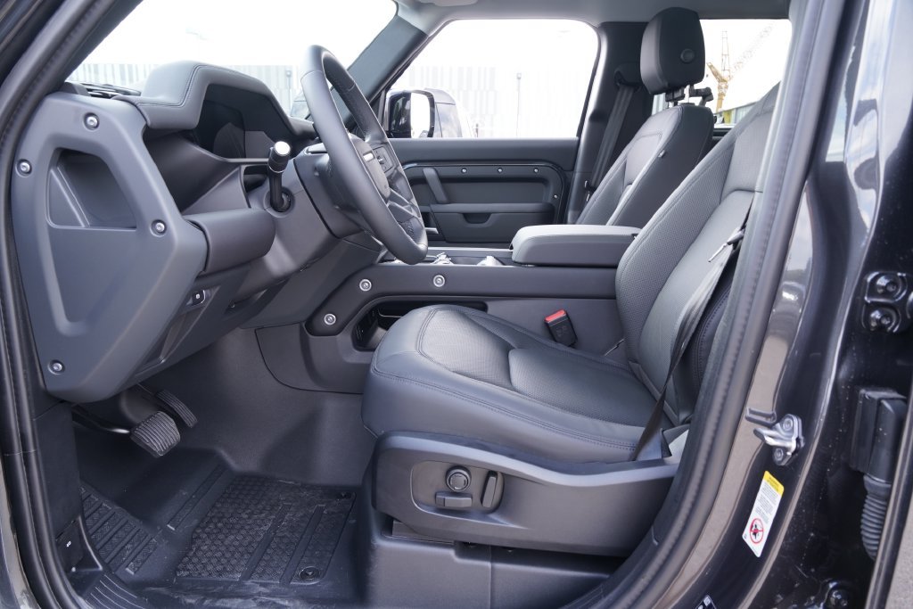 Used 2026 Gray Land Rover S image 10
