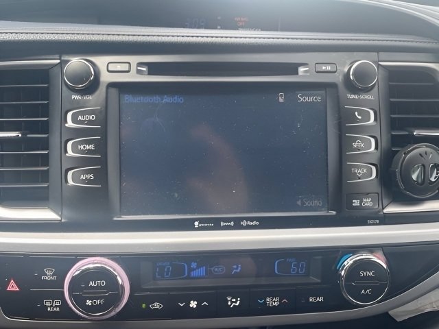 Used 2017 Blizzard Pearl Toyota XLE image 18