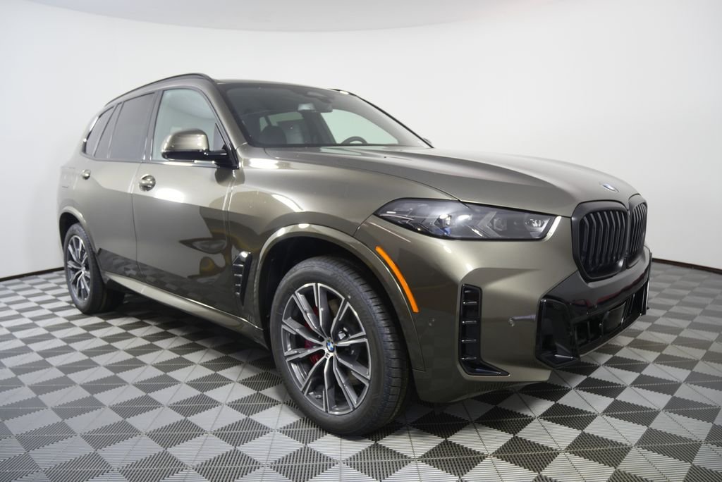 New 2026 Manhattan Green Metallic BMW sDrive40i image 2