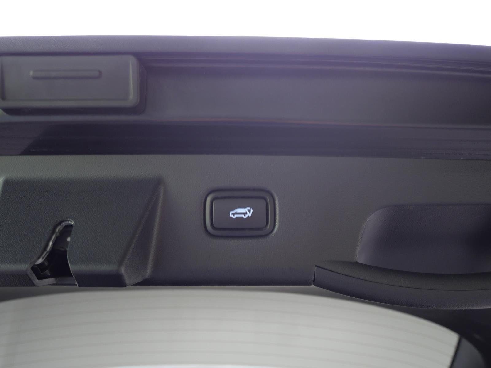 Used 2024 Black Pearl Hyundai XRT image 13