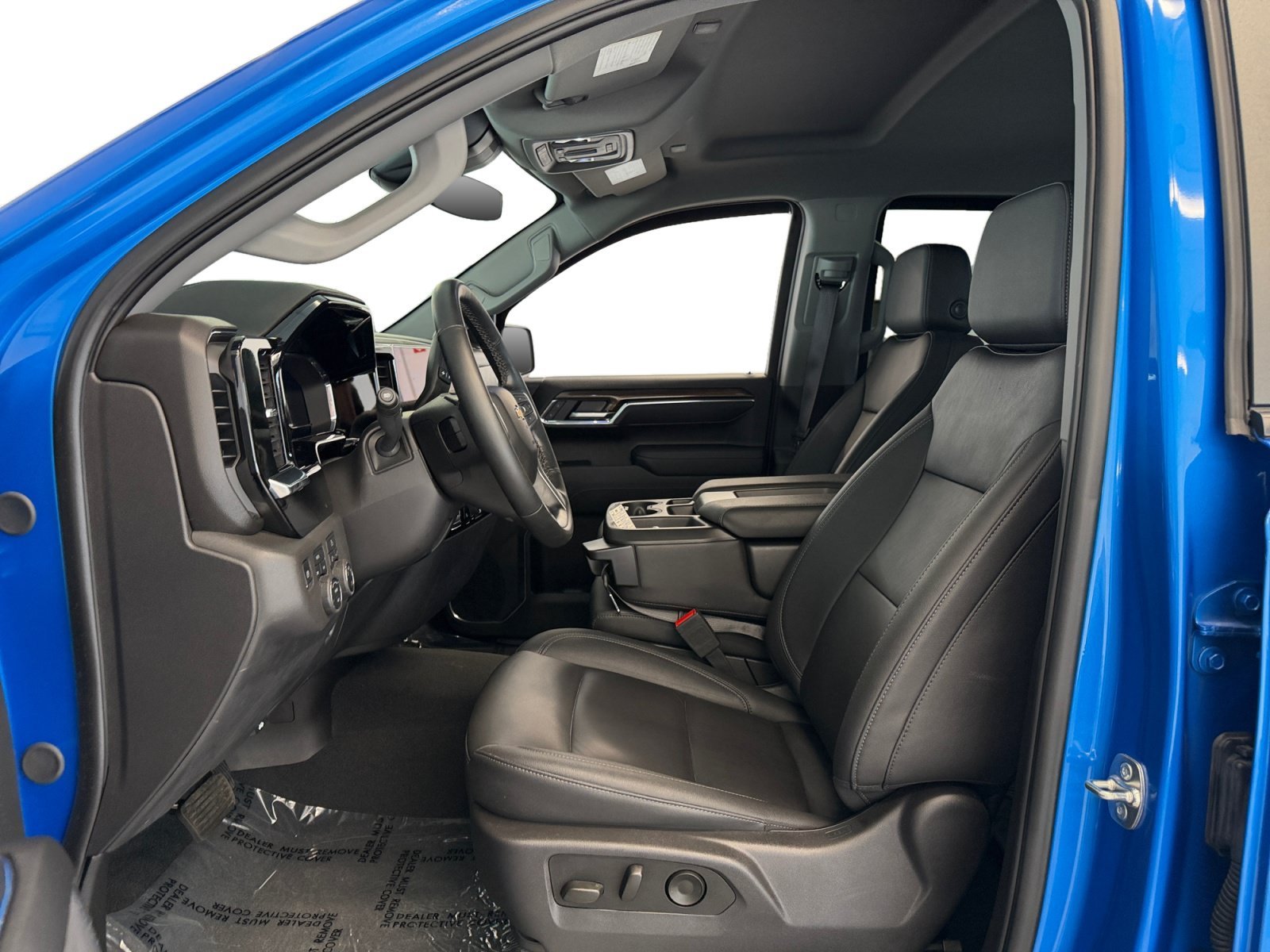 Used 2025 Riptide Blue Metallic Chevrolet LT image 8