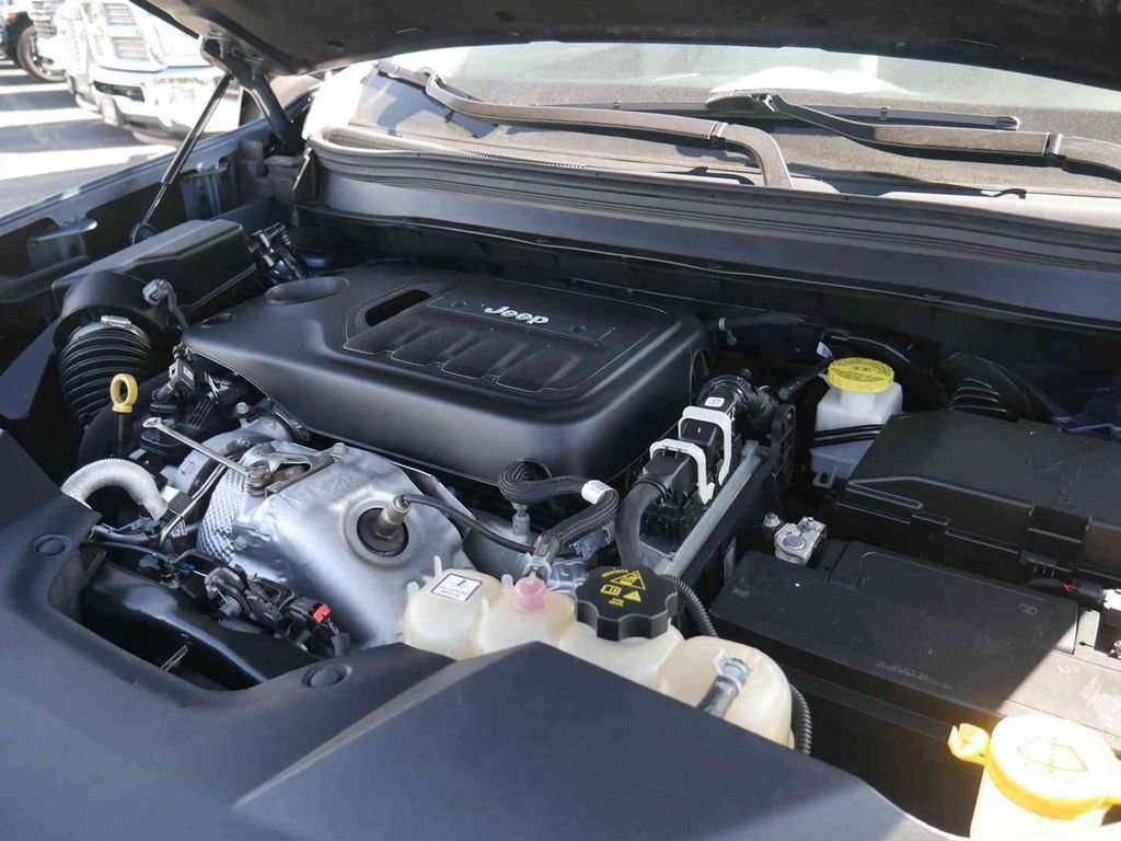 Used 2021 Blue Jeep Limited image 13