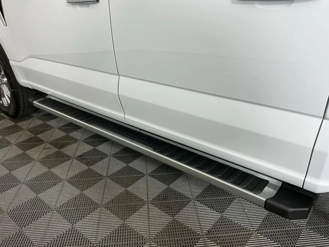 New 2026 Oxford White Ford XLT image 11