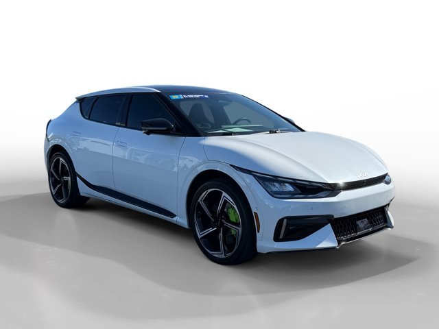 Used 2024 Snow White Pearl Kia GT image 7