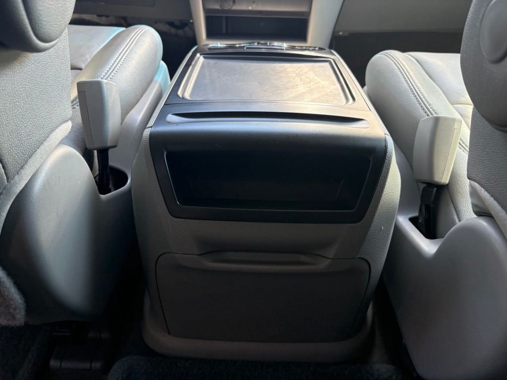 Used 2017  Toyota XLE image 15