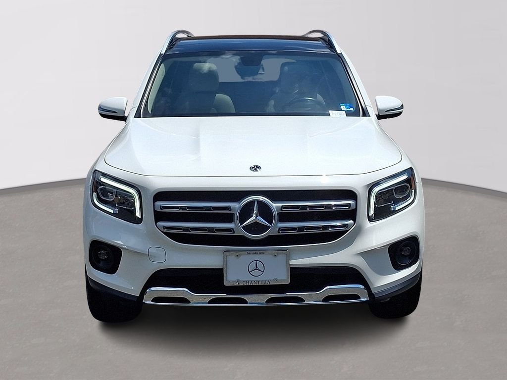 Certified Used 2022  Mercedes-Benz GLB 250 image 2