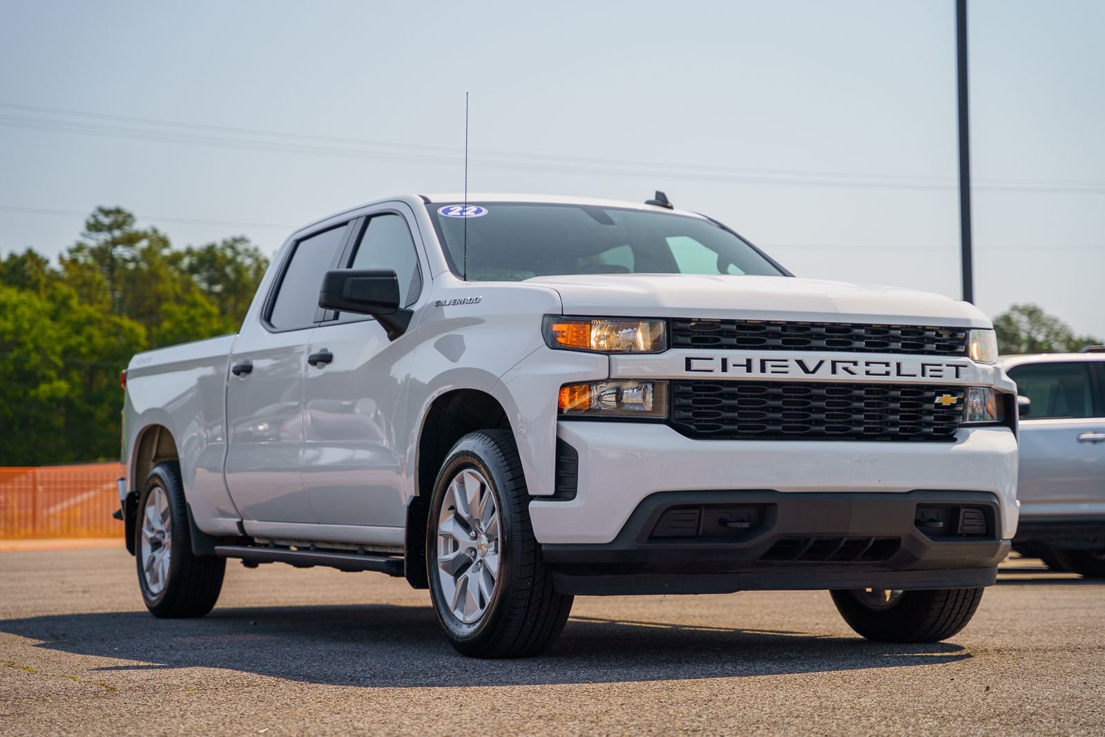 Certified Used 2022  Chevrolet Custom image 1