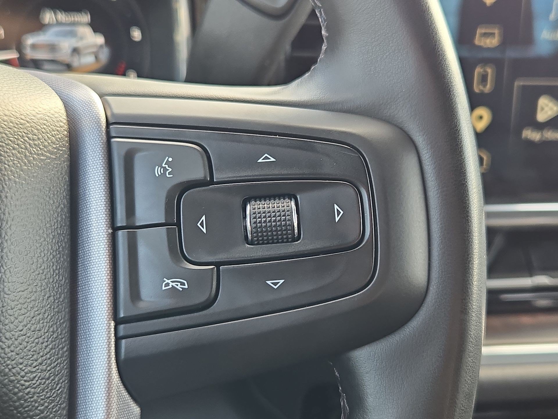 Used 2025 Summit White GMC SLT image 17