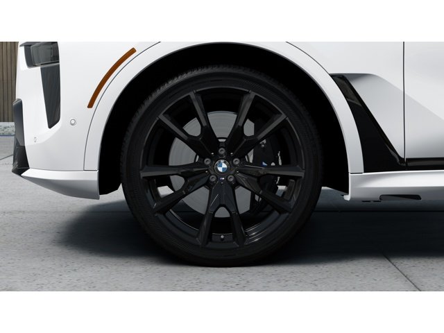 New 2027 White BMW X7 M60i image 7